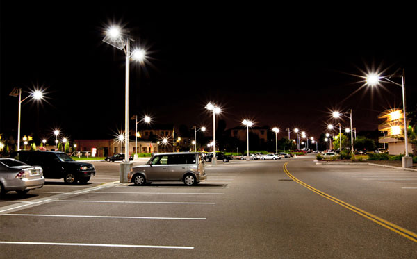 Czym są zewnętrzne lampy uliczne LED Solar?
